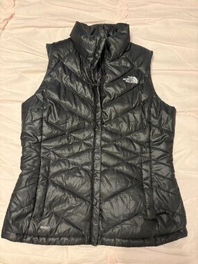 The North Face Black Quilted Women's Insulated Vest